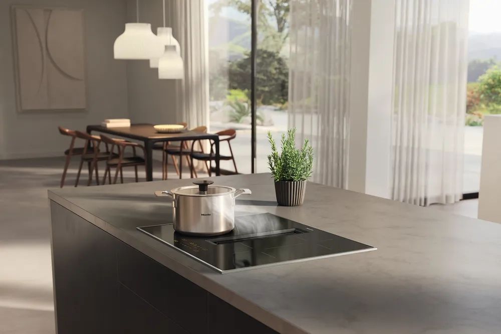 Miele Induktionskochfeld mit integr. Wrasenabzug KMDA 5649 FR
