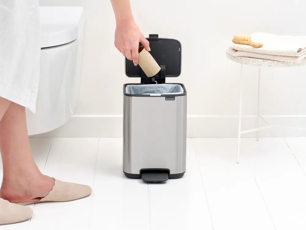Brabantia Bo Treteimer, 4L - Matt Steel Fingerprint Proof