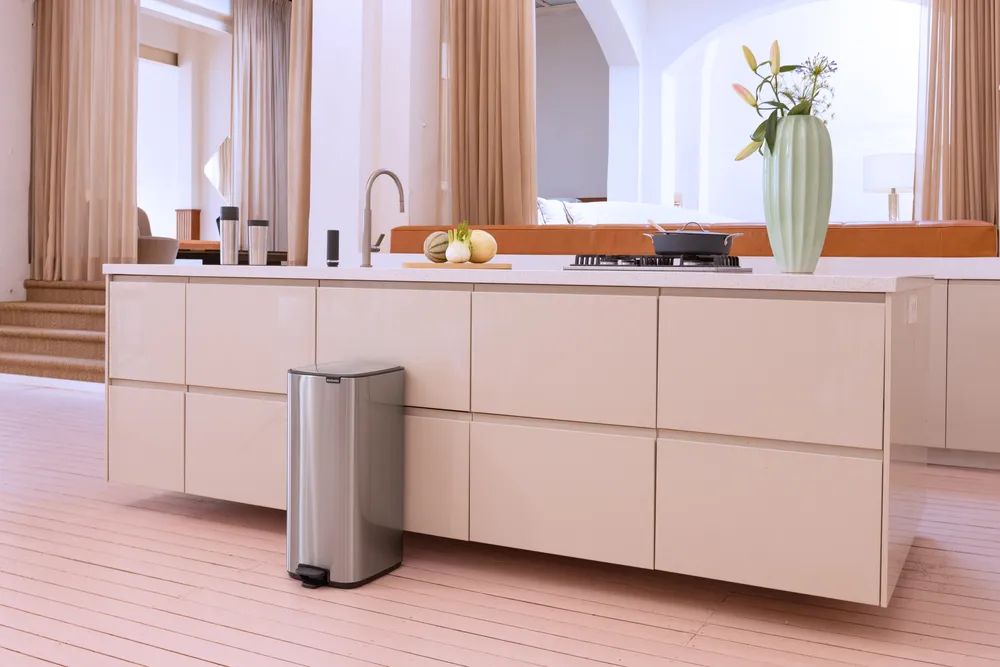 Brabantia Bo Treteimer, 30L - Matt Steel Fingerprint Proof