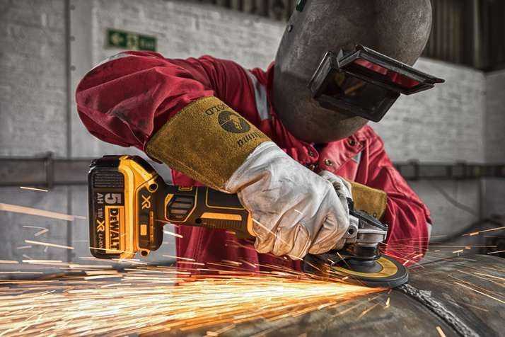 Dewalt DCG405P3-QW