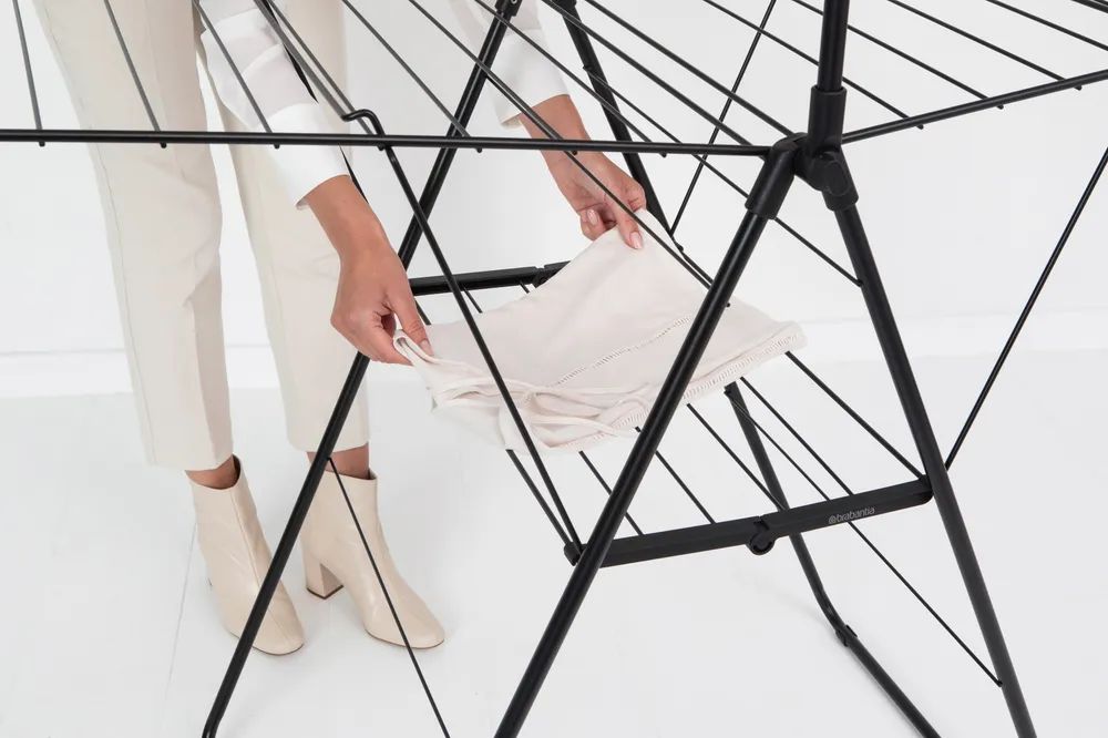 Brabantia HangOn-Wäscheständer, 25 Meter mit Stang - Matt Black