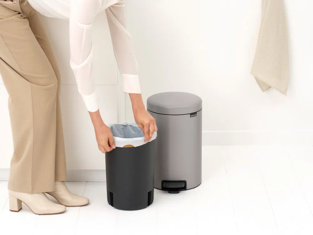 Brabantia NewIcon Treteimer, 12L - Soft Grey