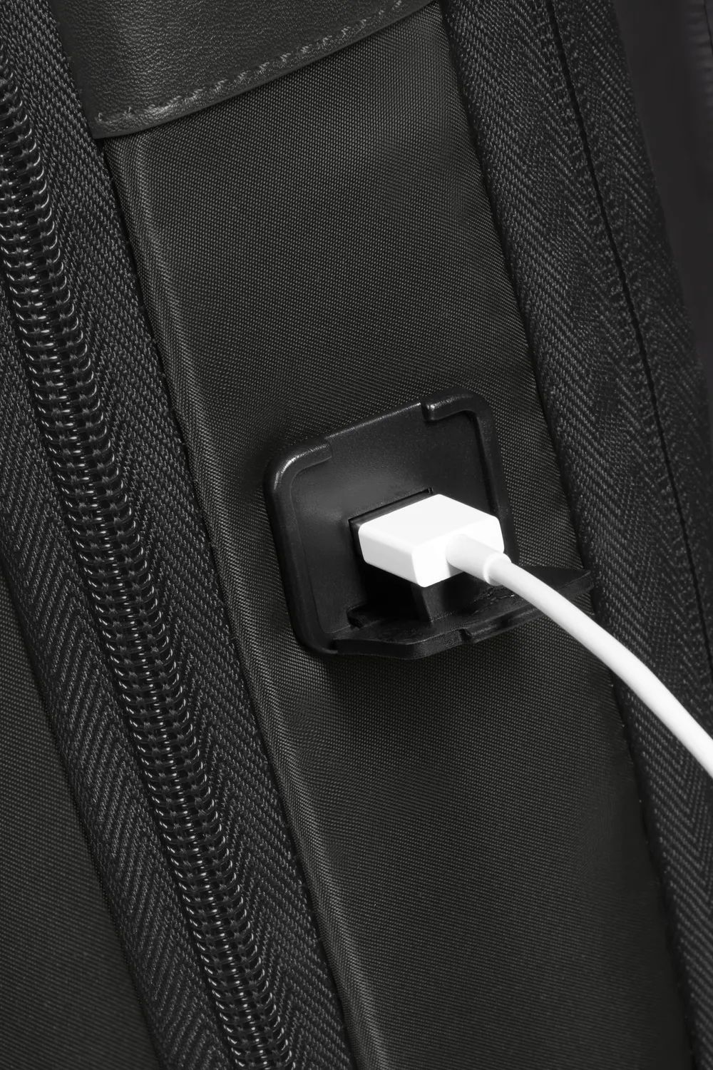 SAMSONITE OPENROAD 2.0 BAILHANDLE 15.6" EXP, BLACK