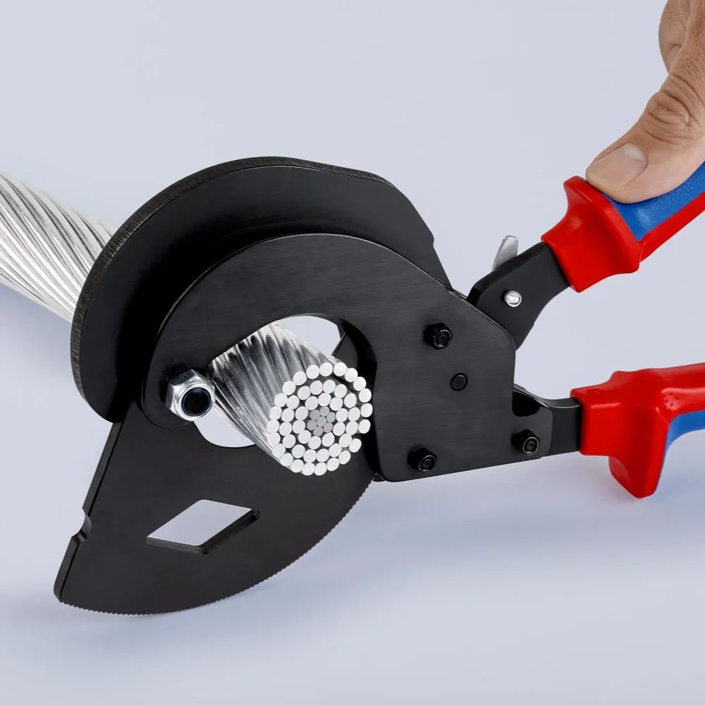 KNIPEX ACSR Freileitungsschneider (Ratschenprinzip) für Freileitungsseile mit Stahlkern mit Mehrkomponenten-Hüllen brüniert 340 mm