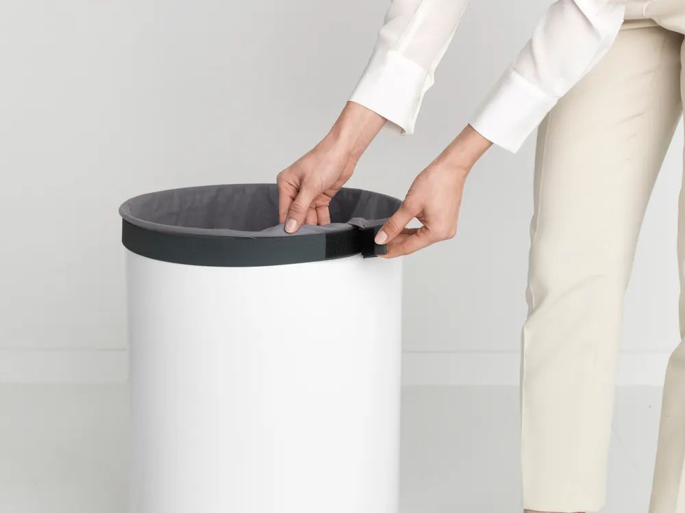 Brabantia Wäschebox 60L, Kunststoffdeckel - White