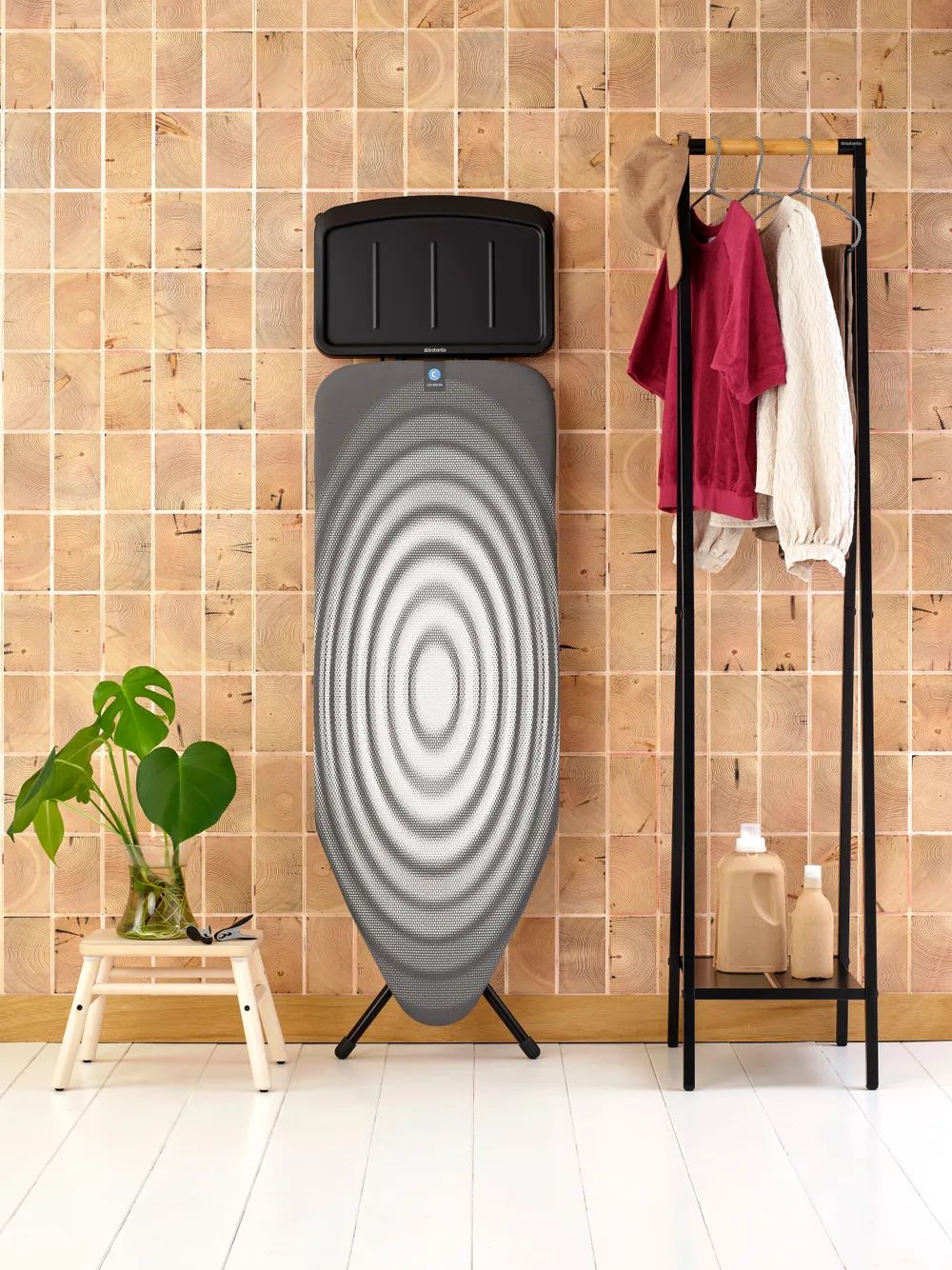 Brabantia Bügeltisch C, 124x45cm, Dst-Ablage Solid - Titan Oval