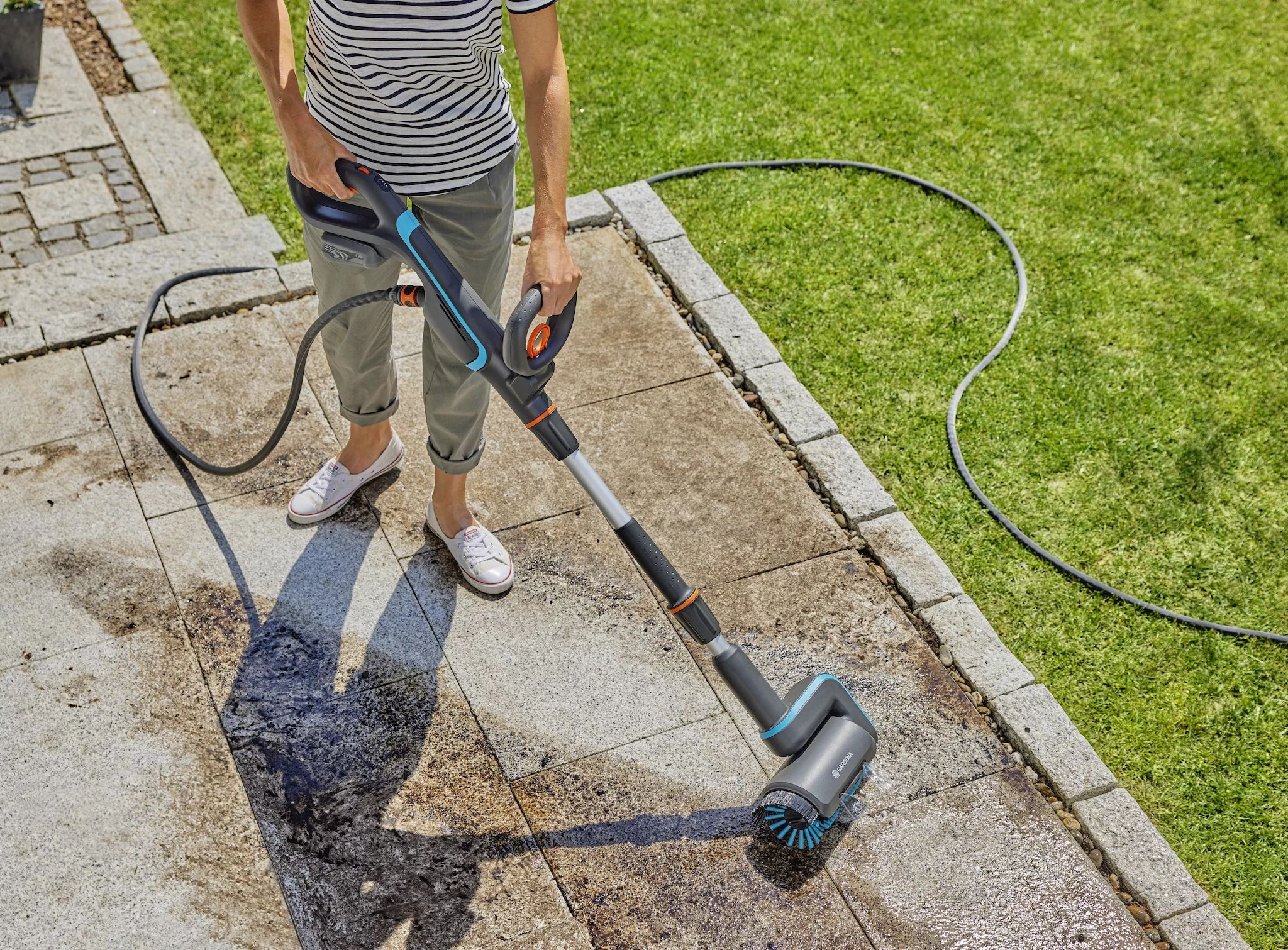 Gardena Akku-Multi-Reiniger AquaBrush Universal 04/18V P4A Ready-To-Use Set