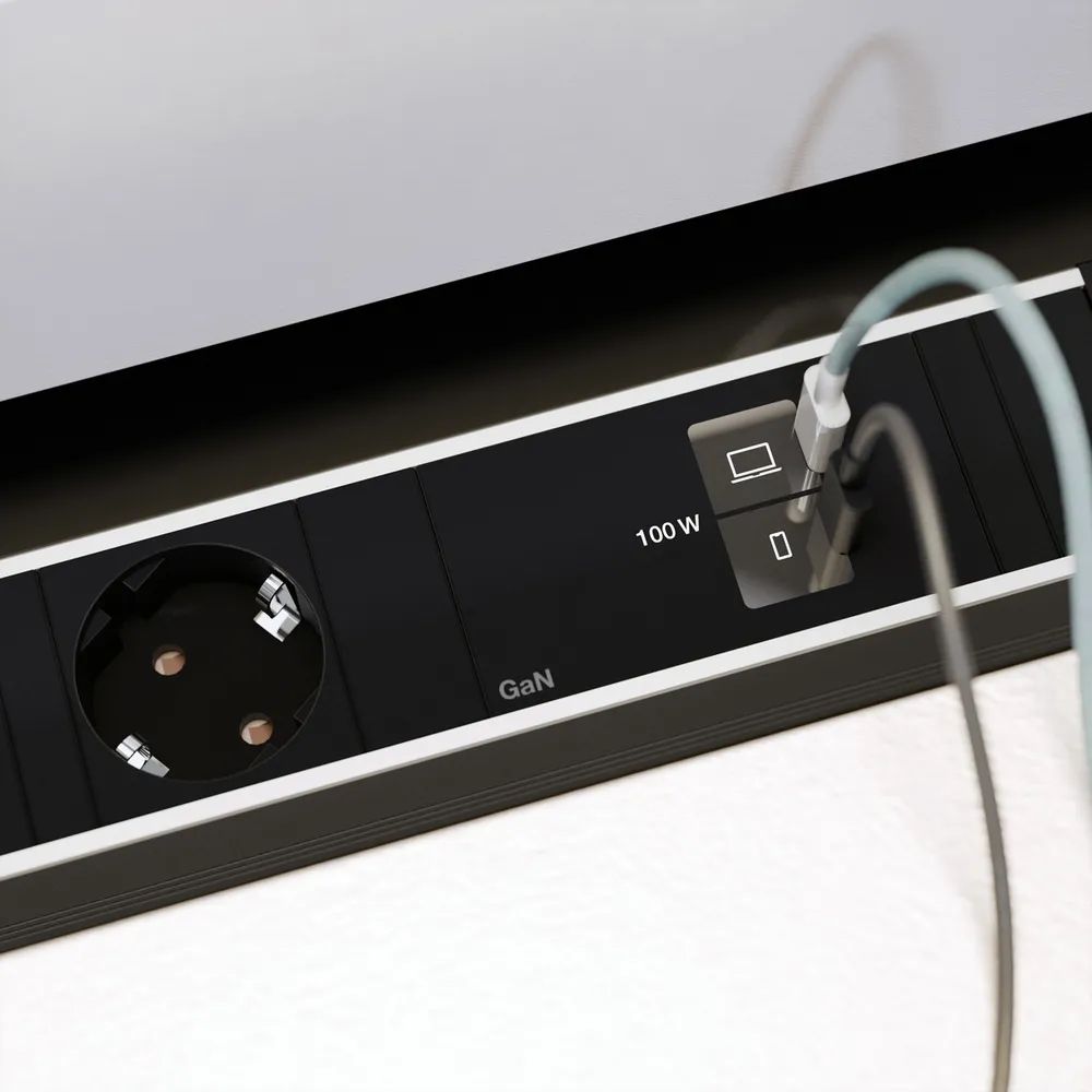 BACHMANN CONFERENCEF M 1xCEE7/3, 1xUSB C/C 100W
