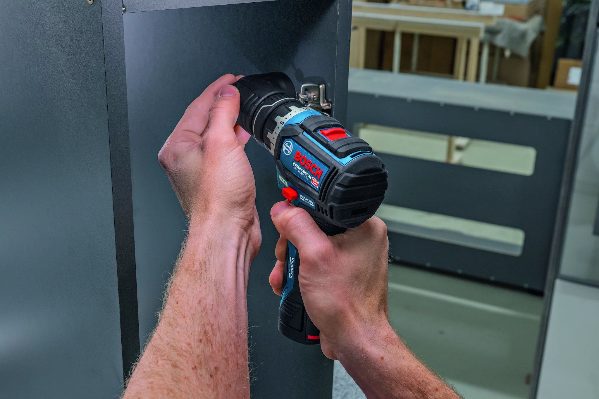 Bosch GSR 12V-32 FC Akku-Bohrschrauber inkl. Koffer u. Aufsätze