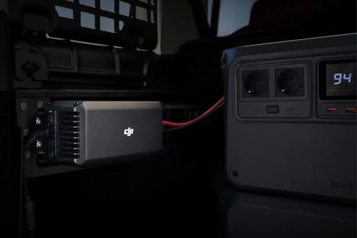 DJI Power 1 kW Auto Superschnellladegerät