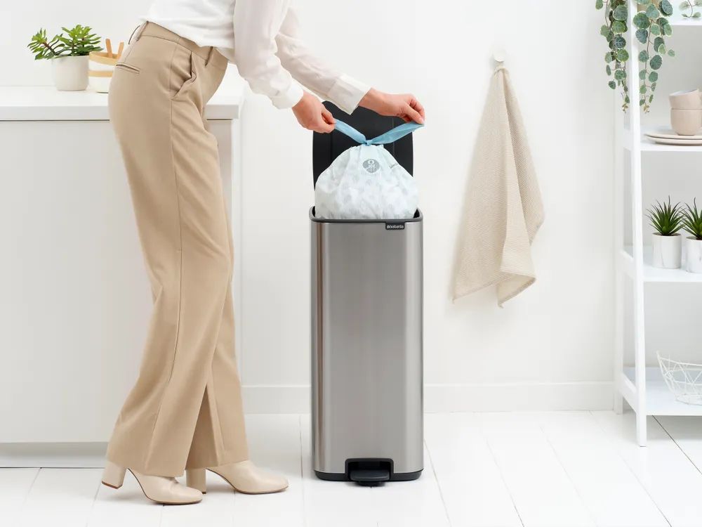 Brabantia Bo Treteimer, 30L - Matt Steel Fingerprint Proof