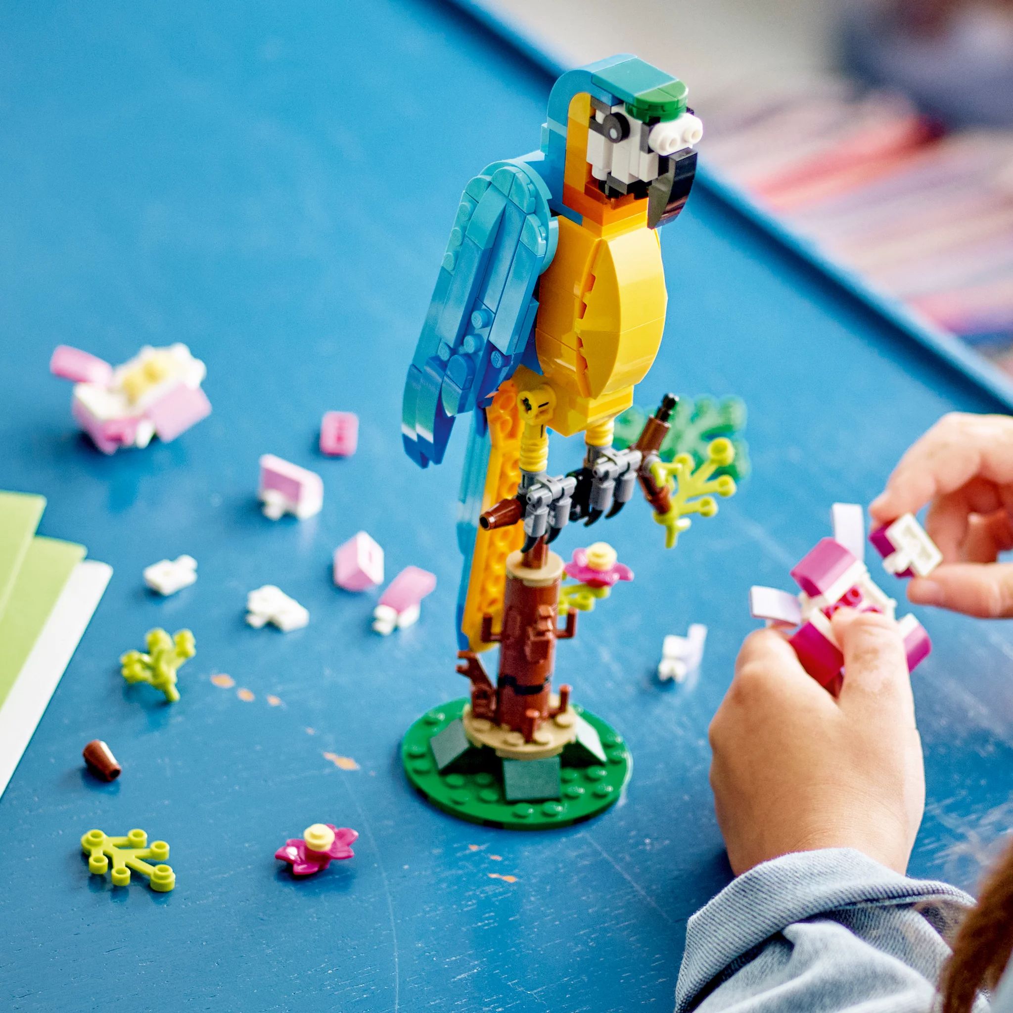 LEGO Exotischer Papagei
