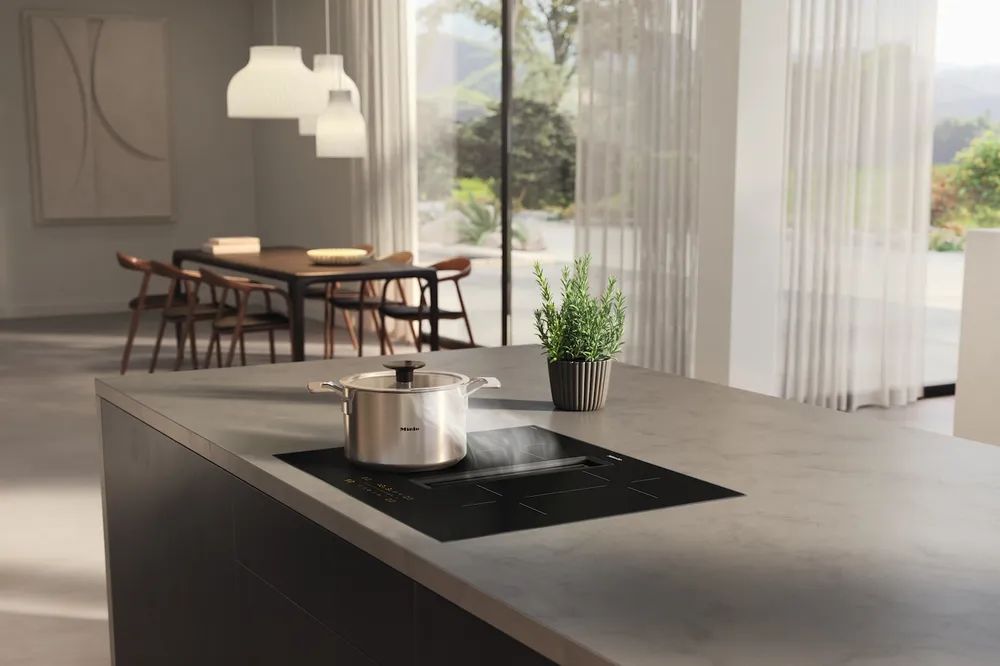 Miele Induktionskochfeld mit integr. Wrasenabzug KMDA 5649 FL MattFinish