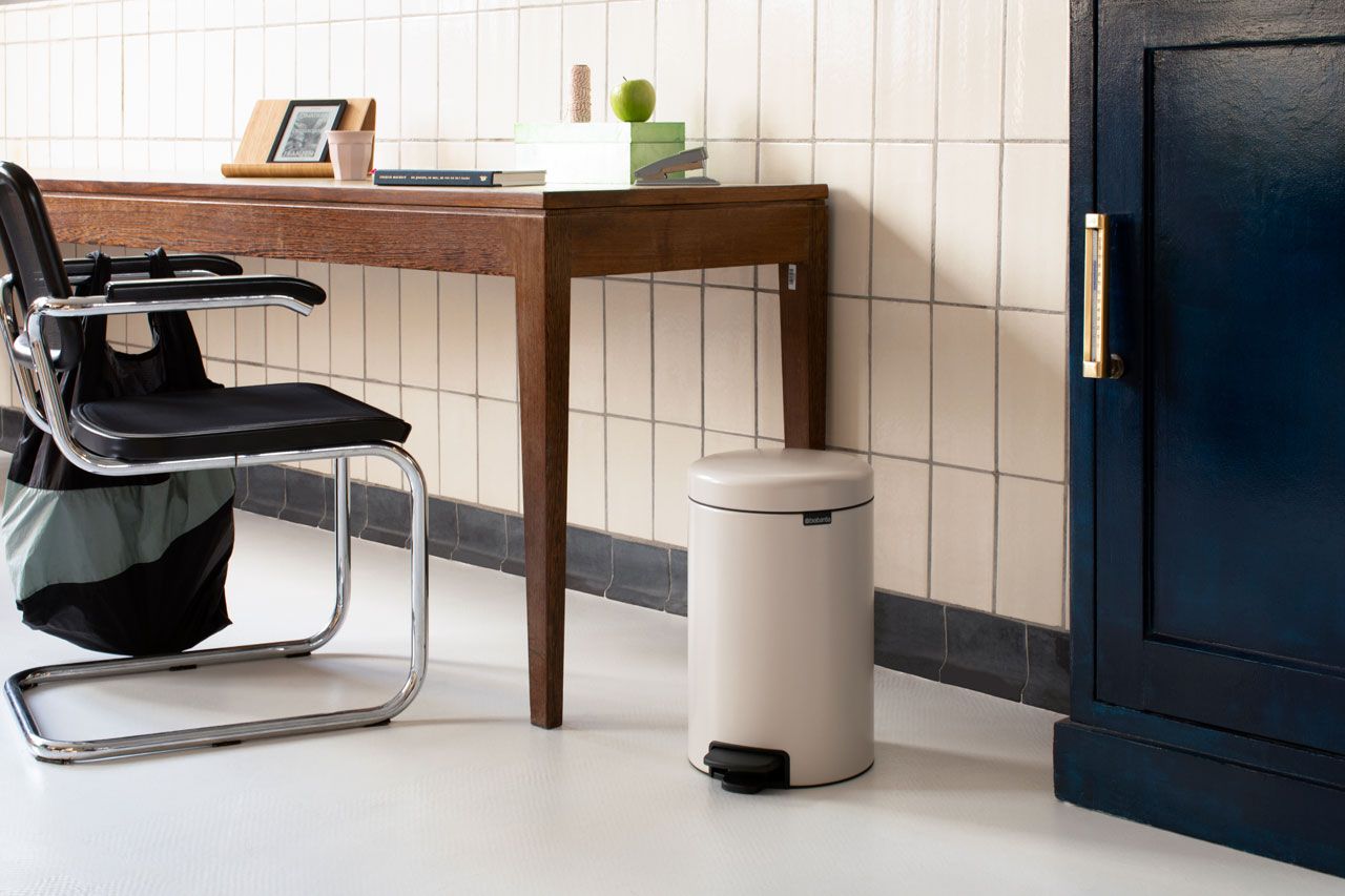 Brabantia NewIcon Treteimer, 12l, Soft Beige