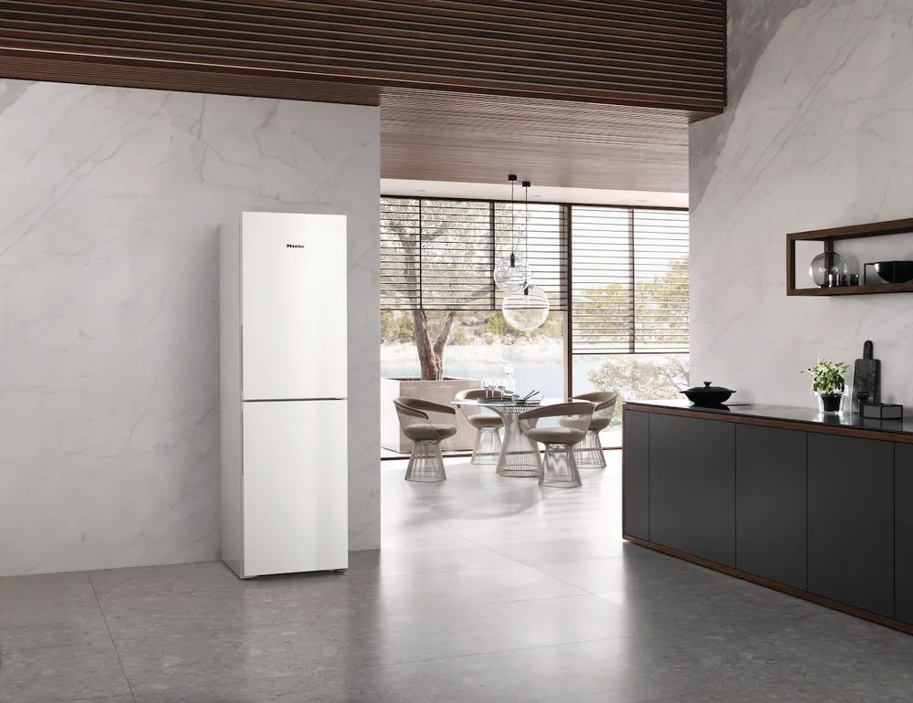 Miele KFN 4393 CD ws freistehende Kühl-Gefrierkombination