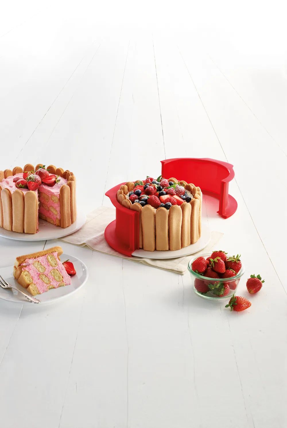 Lékué Charlotte Springform mit Teller, 18 cm - Red