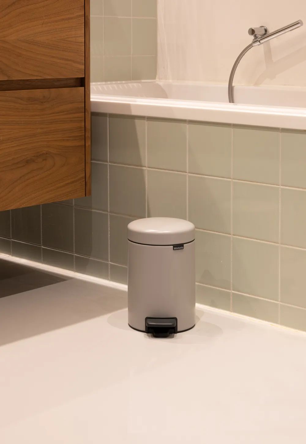 Brabantia NewIcon Treteimer, 3L - Soft Grey