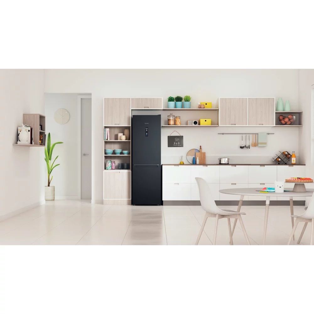 Indesit INFC8 TO22K