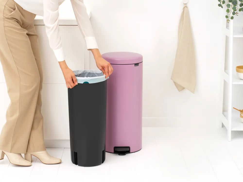 Brabantia NewIcon Treteimer, 30 L - Lilac Pink