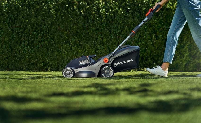 Husqvarna Akku-Rasenmäher Aspire LC34-P4A Solo