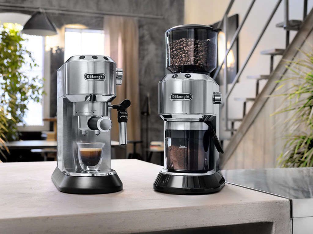 Delonghi Dedica EC685.M Open-Box