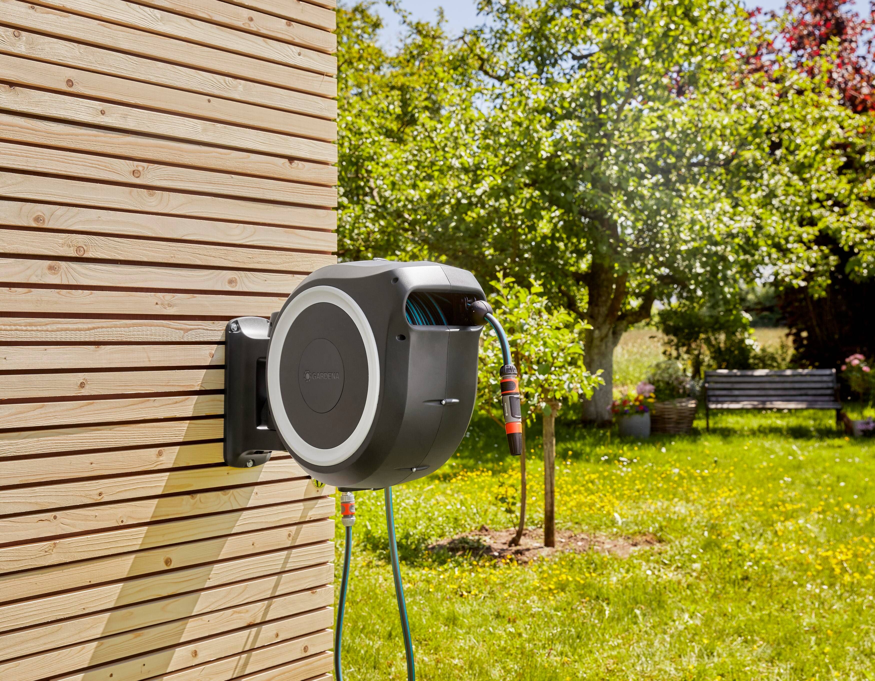 Gardena Wand-Schlauchbox RollUp L, 30 m, weiß
