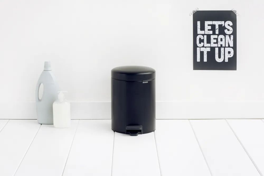 Brabantia newIcon Treteimer 5l mit Kunststoffeinsatz, Matt Black