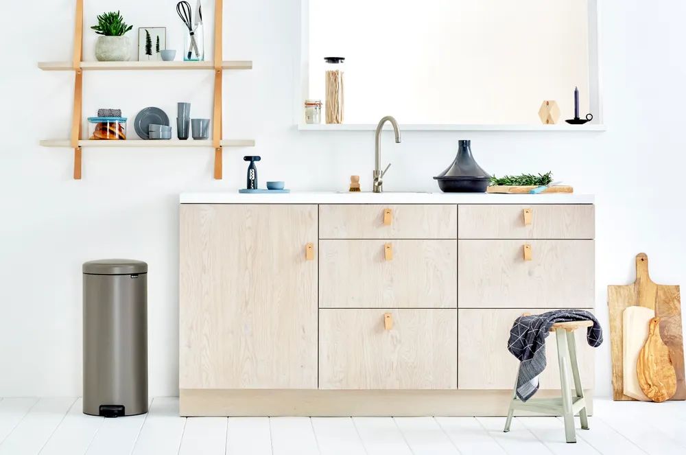 Brabantia NewIcon Treteimer,30L - Platinum