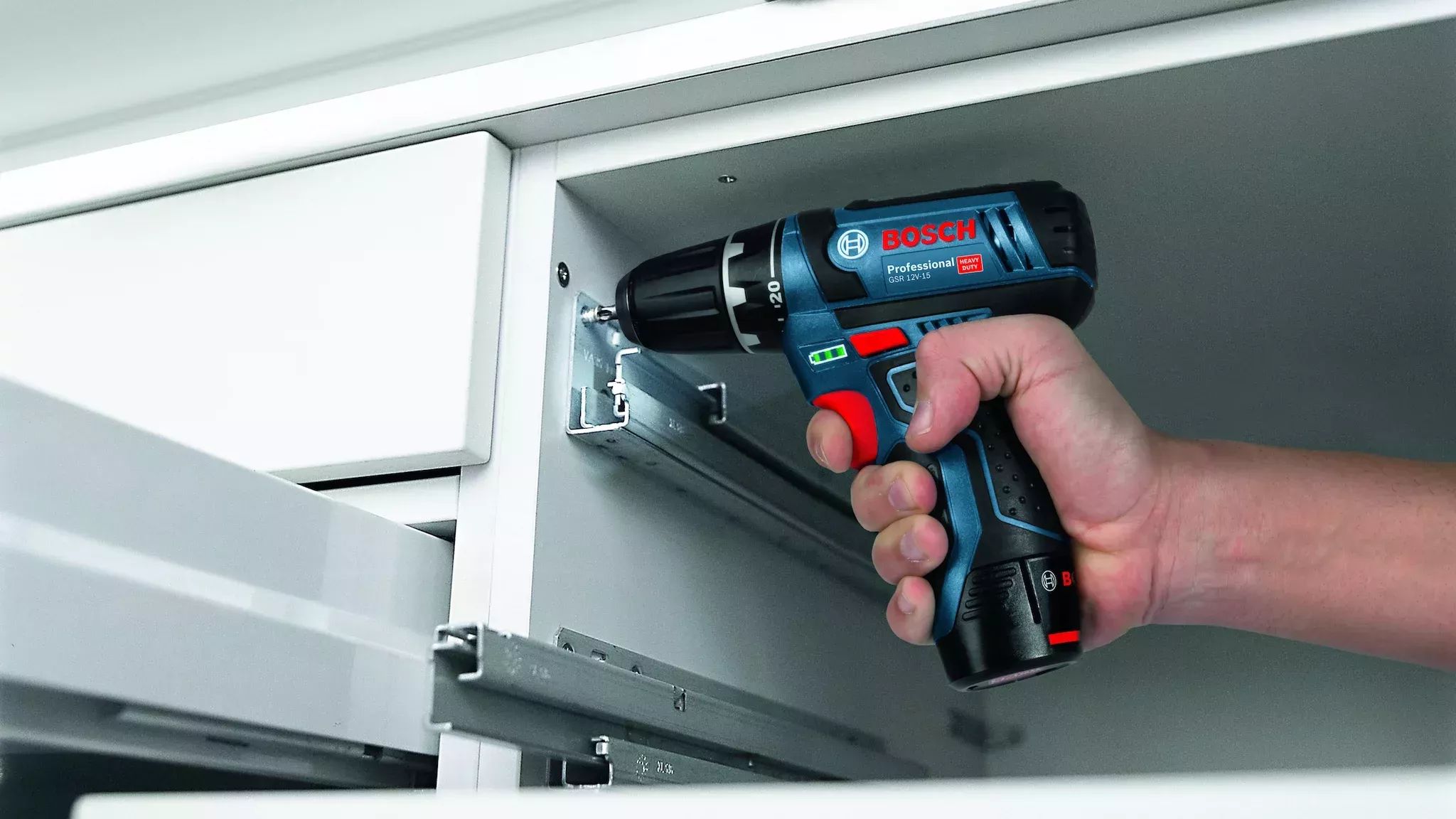 Bosch Professional GSR 12V-15