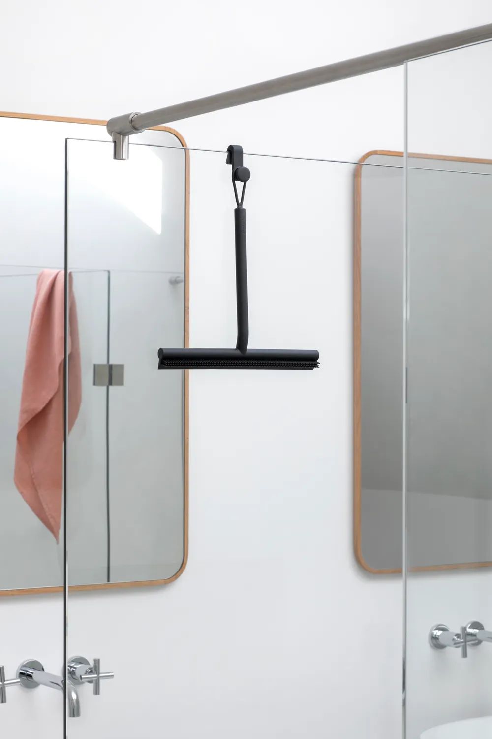 Brabantia ReNew Duschkabinenabzieher - Dark Grey