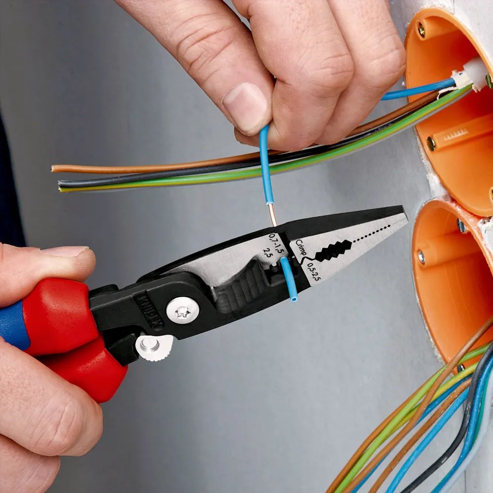 KNIPEX Elektro-Installationszange mit Mehrkomponenten-Hüllen schwarz atramentiert 200 mm