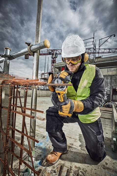 Dewalt DCG405P3-QW