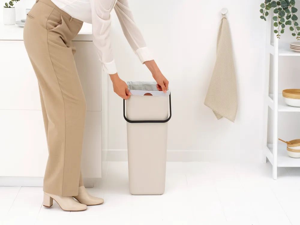 Brabantia Sort & Go Recycling-Behälter 40 L - Soft Beige