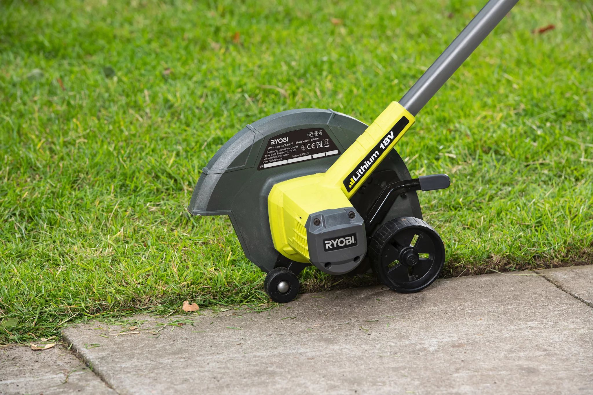RYOBI 18 V ONE+ Akku-Kantenschneider RY18EGA-0
