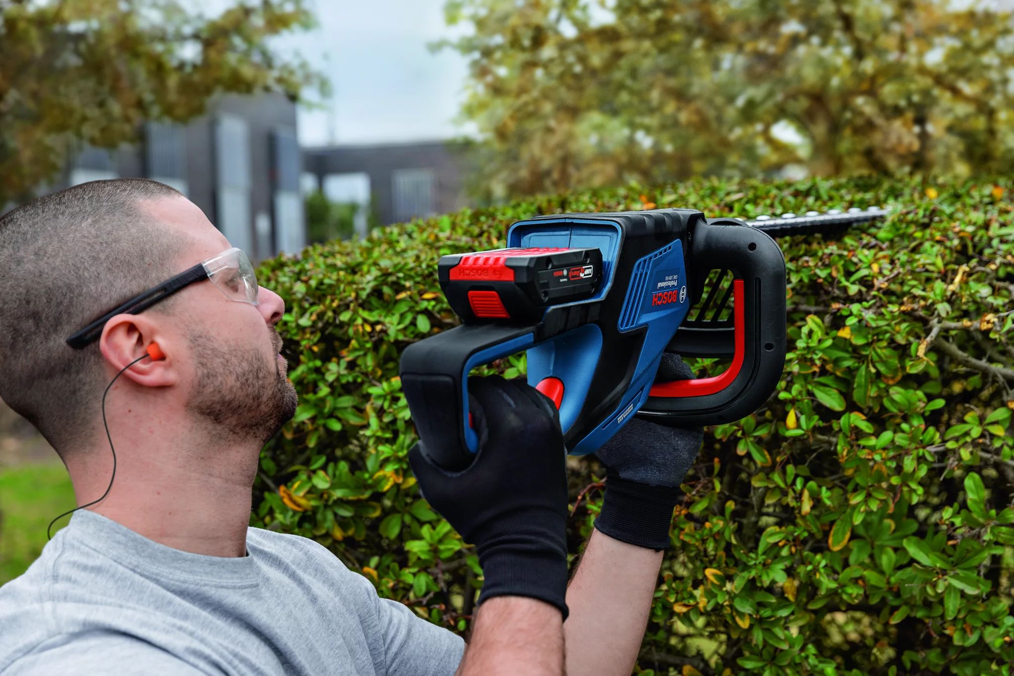 Bosch GHE 18V-60 Akku-Heckenschere Kit