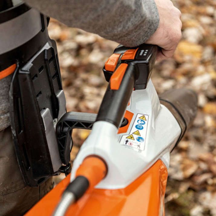STIHL BGA200 + Tragsystem