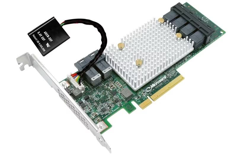 Microchip Adaptec SmartRAID 3154-24i, PCIe 3.0 x8 FCI