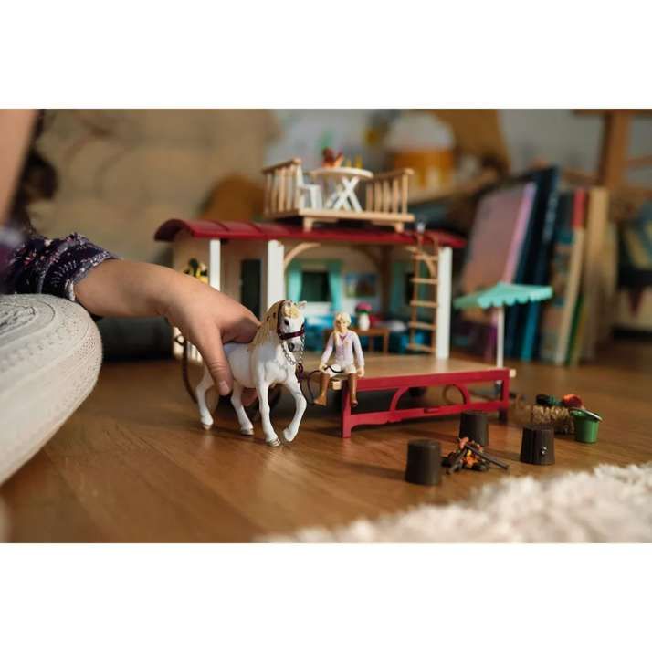 Schleich Caravan