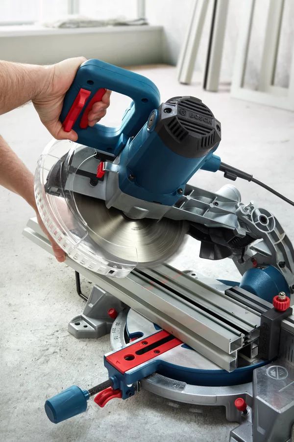 Bosch Professional PRO GCM 216 