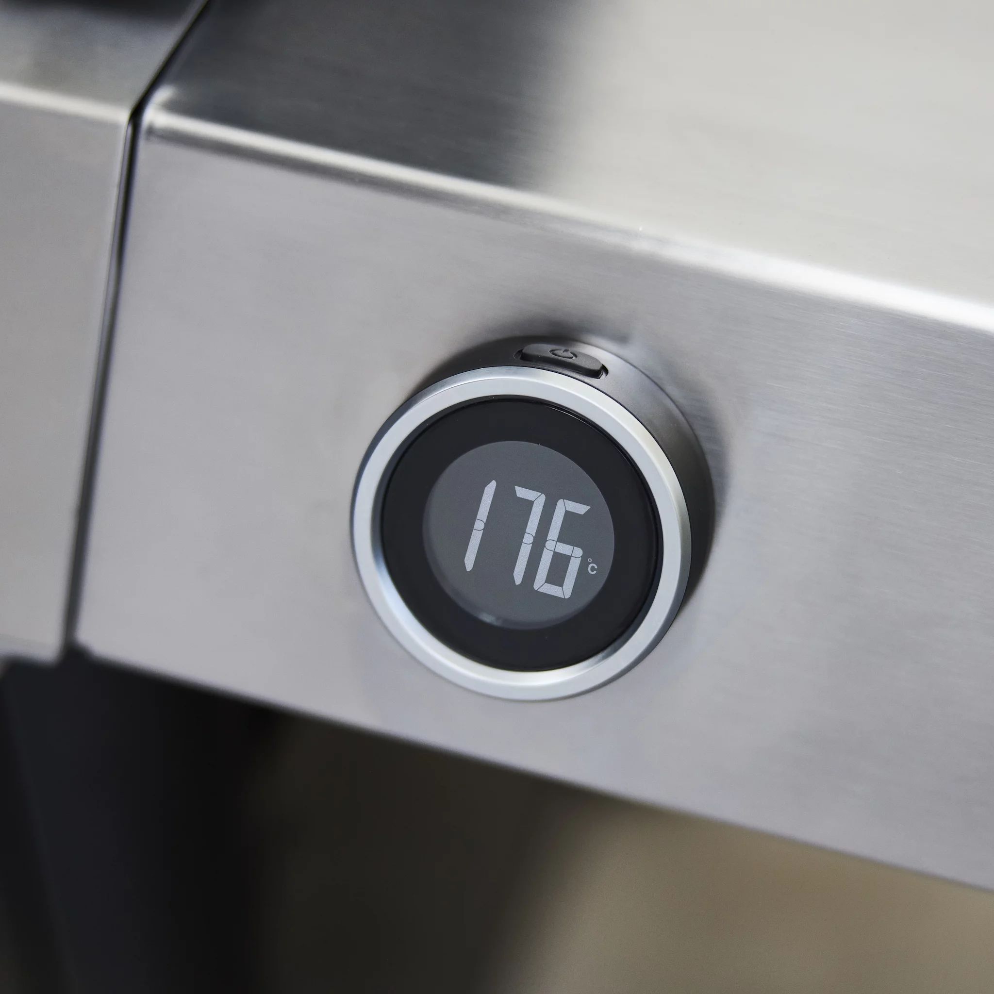 Weber GENESIS E-335W