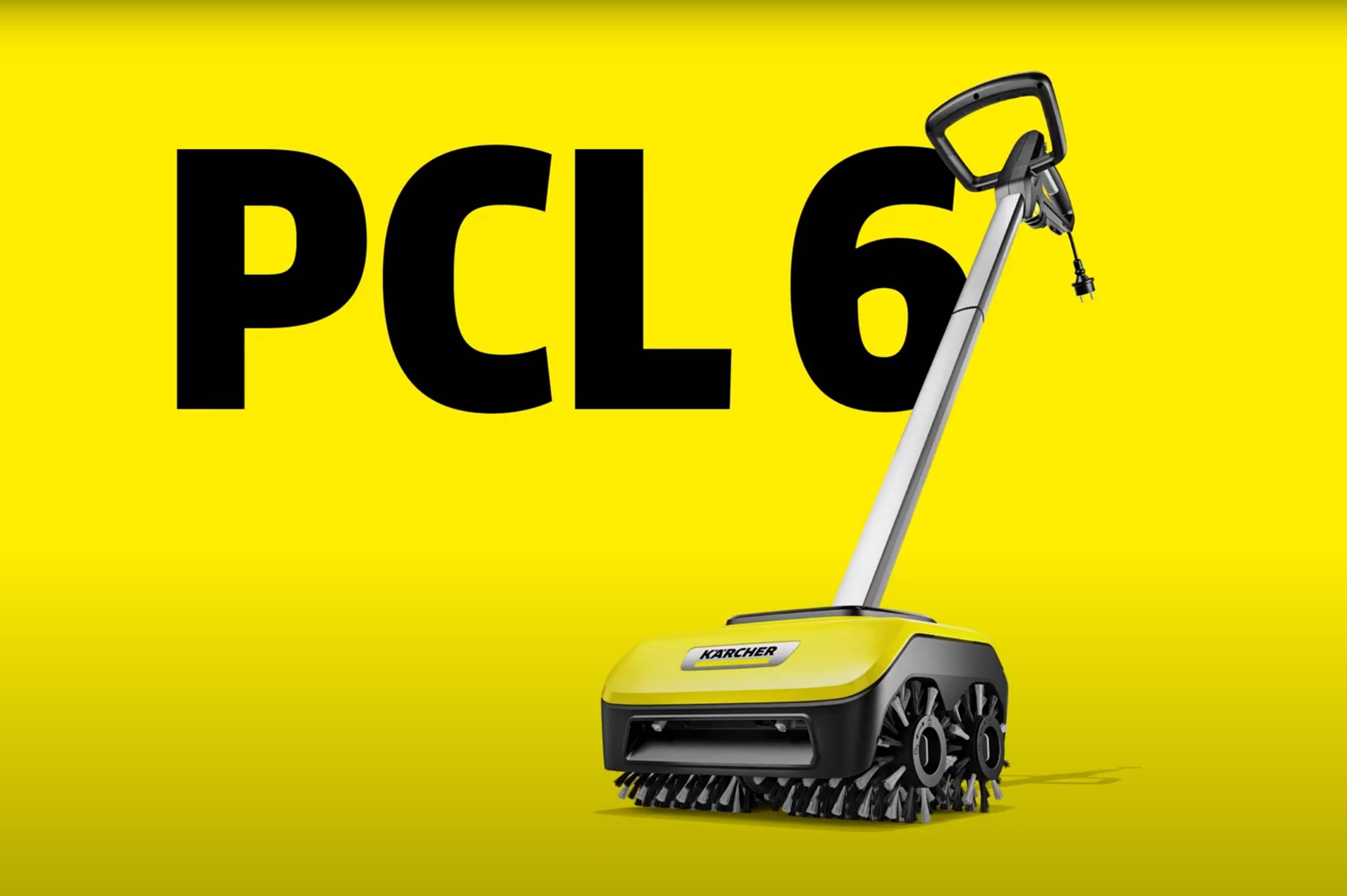 Kärcher PCL 6 elektrischer Terrassenreiniger mit rotierenden Bürsten auf gelbem Hintergrund