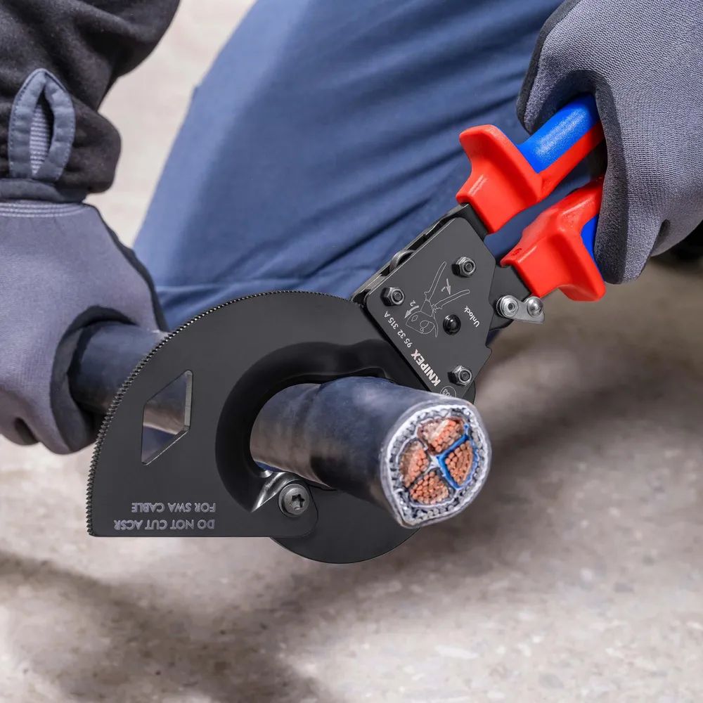 KNIPEX Kabelschneider (Ratschenprinzip) für stahlarmierte Kabel (SWA-Kabel) mit Mehrkomponenten-Hüllen schwarz lackiert 315 mm
