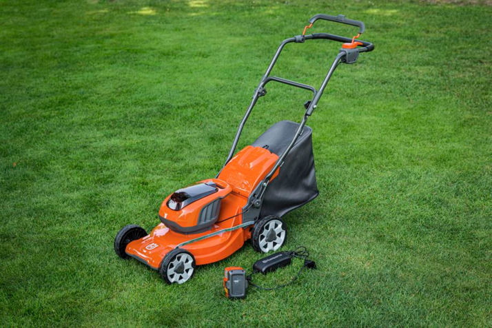 Husqvarna Rasenmäher LC 137i Solo