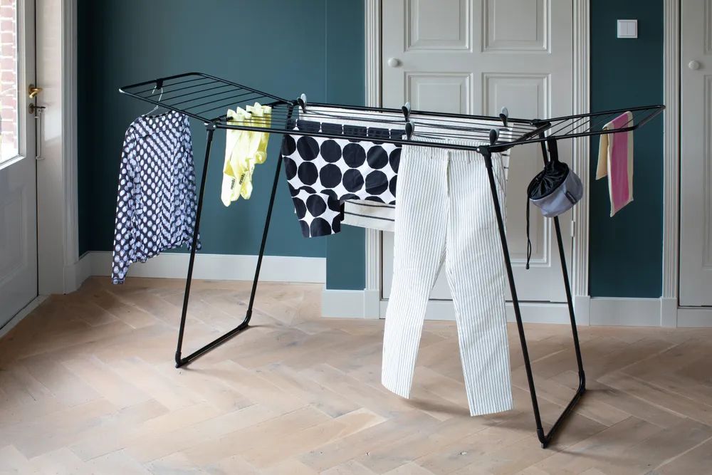 Brabantia HangOn Wäsche- und Kleiderständer, 22 m - Matt Black