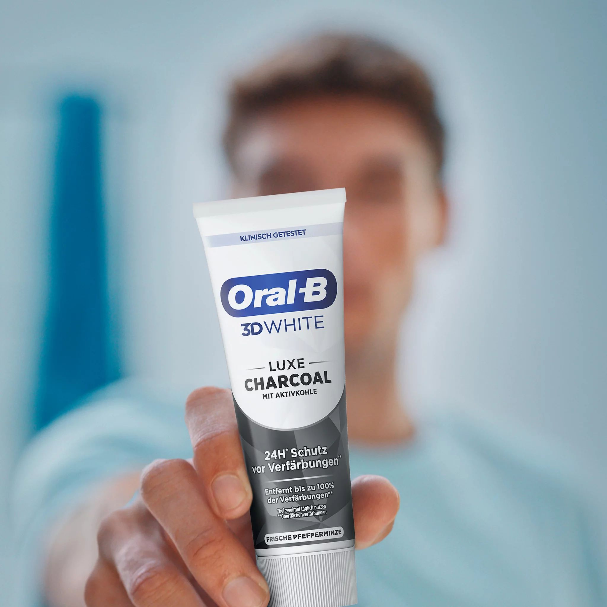 Oral-B 3D White Luxe Charcoal
