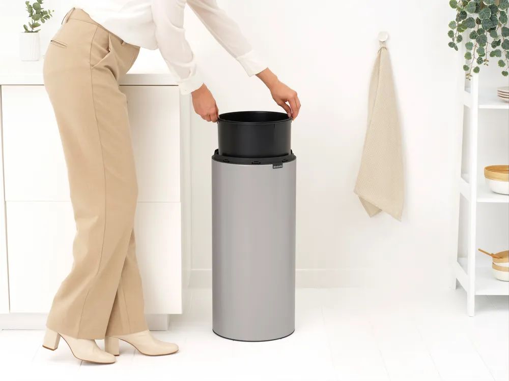 Brabantia Touch Bin New, 30L - Soft Grey