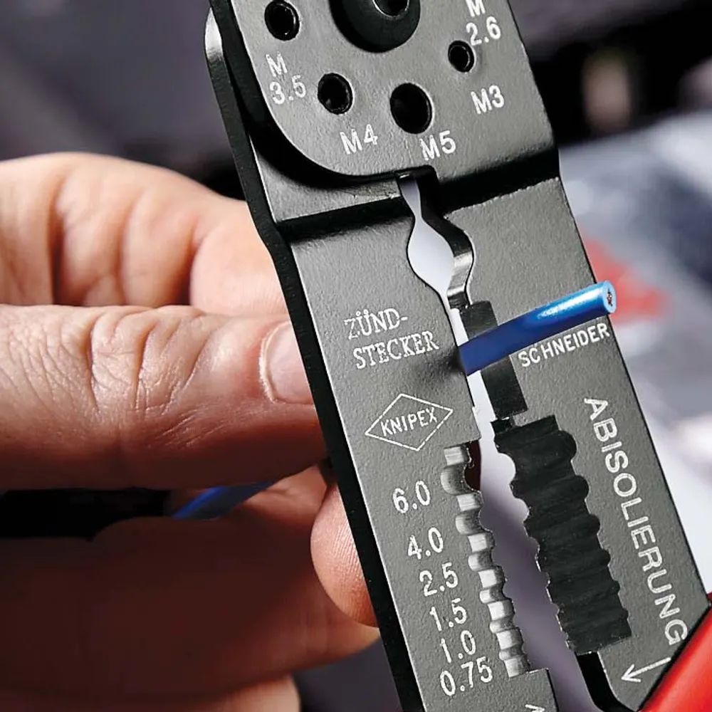 KNIPEX Crimpzange mit Mehrkomponenten-Hüllen schwarz lackiert 230 mm