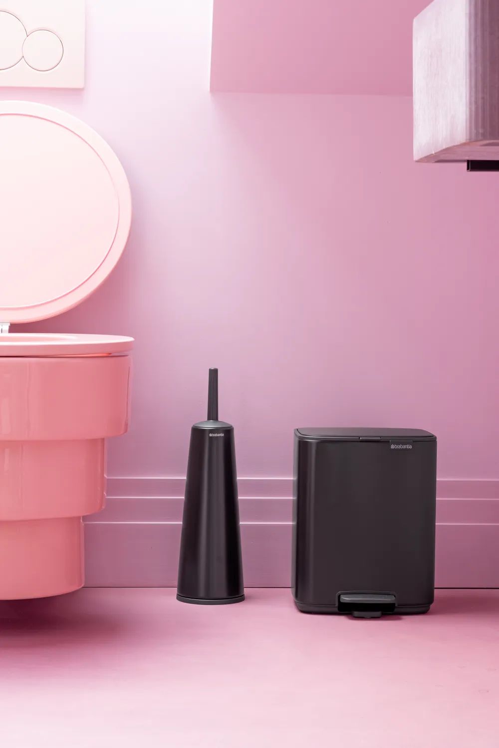 Brabantia Bo Treteimer, 7L - Matt Black