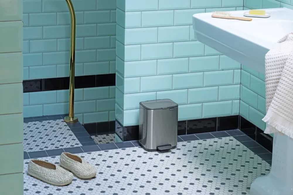 Brabantia Bo Treteimer, 4L - Matt Steel Fingerprint Proof