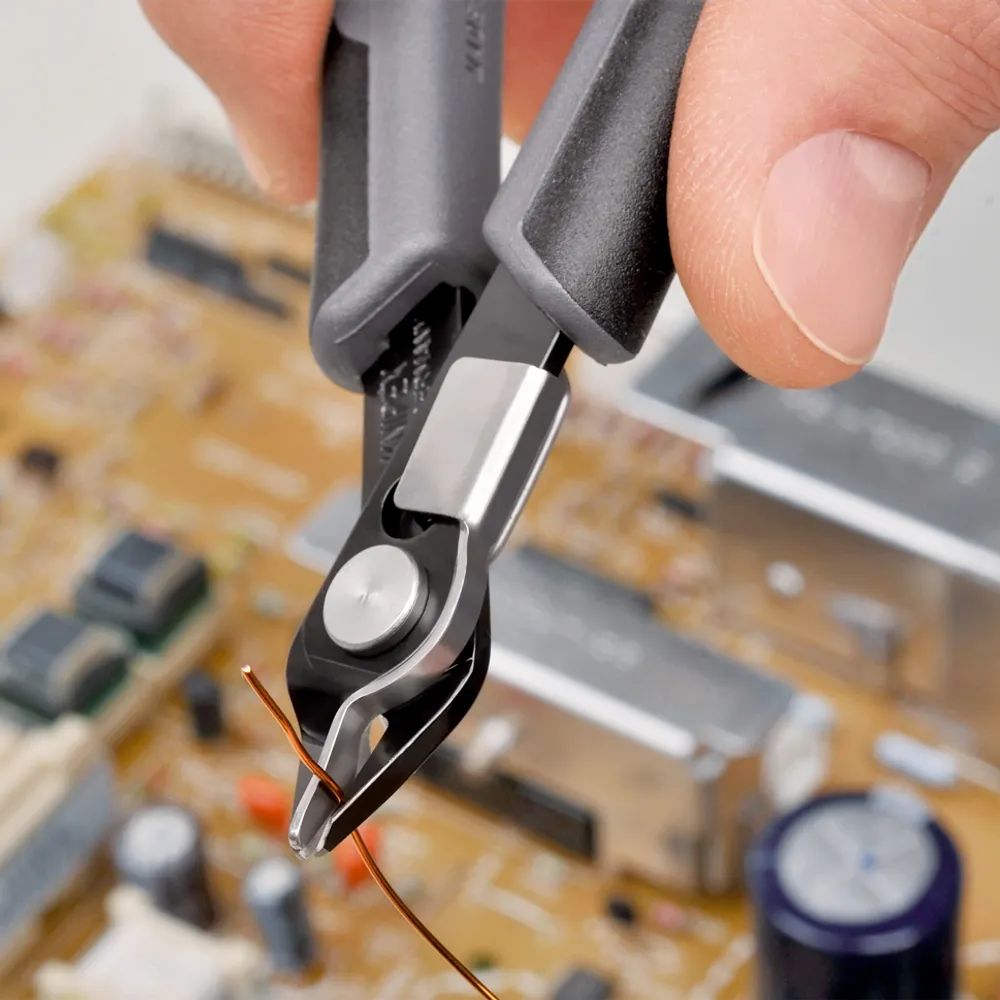 KNIPEX Elektronski Super Knips® ESD mit Mehrkomponenten-Hüllen brüniert 125 mm